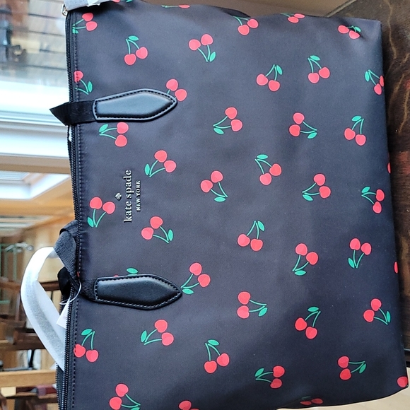 KATE SPADE NWT TOSSED CHERRY MEL PACKABLE TOTE +WRISTLET! - Picture 6 of 13